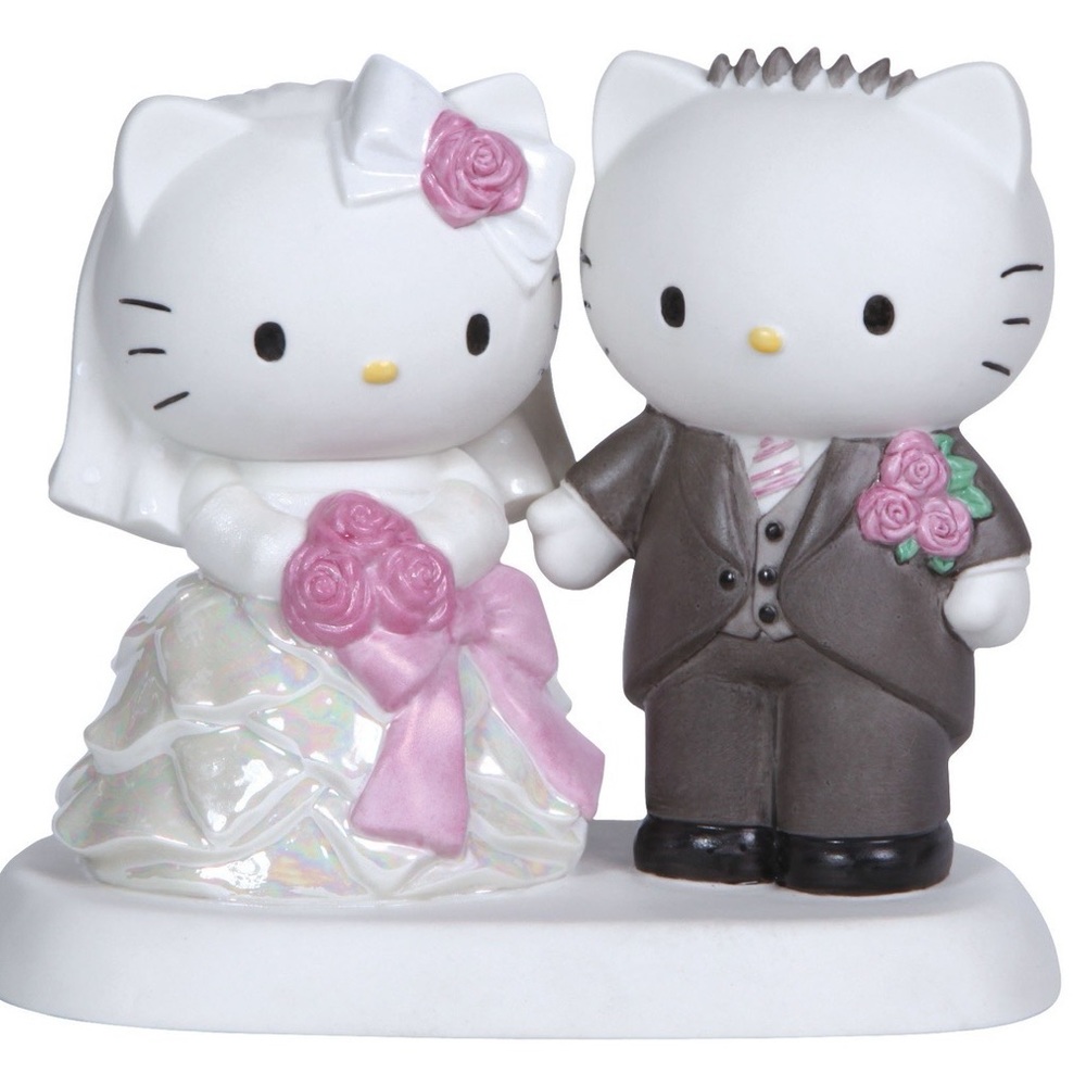 ISO ISO Hello Kitty & Dear Daniel bride & groom cake topper